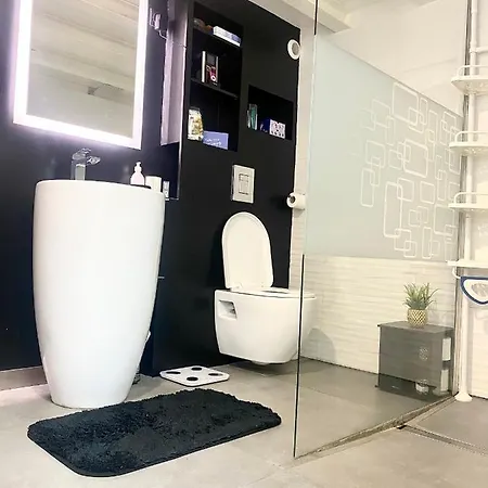 Loft Au Calme En Plein Centre De Golfe-juan Vallauris